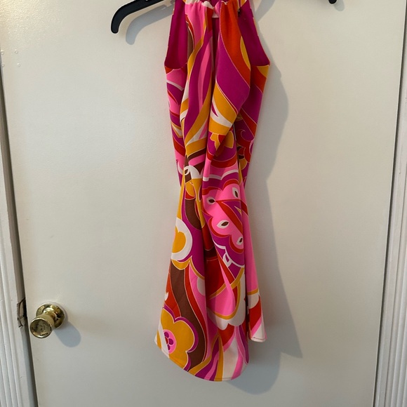 Gorgeous bright pattern dress - Picture 4 of 4